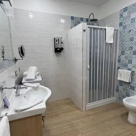 Nocleg ze śniadaniem Antica Capri 4*