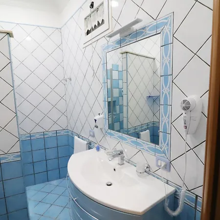 Antica Capri Nocleg ze śniadaniem 4*