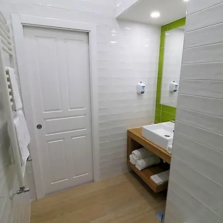 Alojamento de Acomodação e Pequeno-almoço Antica Capri 4*